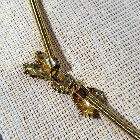 VINTAGE STATEMENT BELT  GOLDEN SNAKE STRETCH WITH BUTTERFLY RETRO  SLINKY - Picture 12 of 12